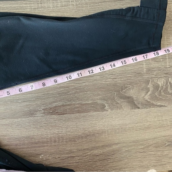 Athleta Capri Crisscross Detail Leggings XS - Picture 12 of 15